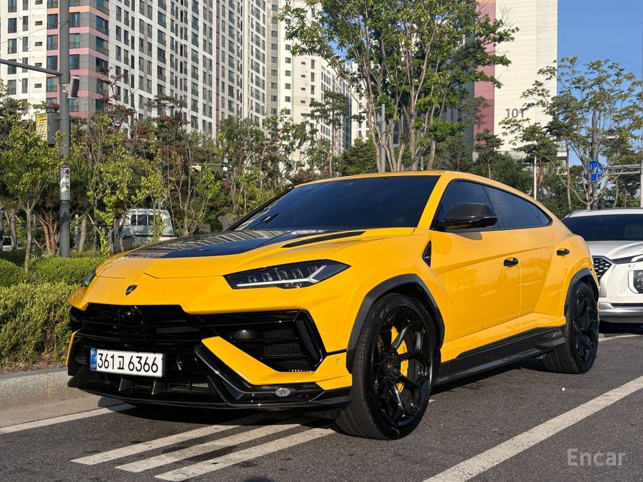 Lamborghini Urus 2024