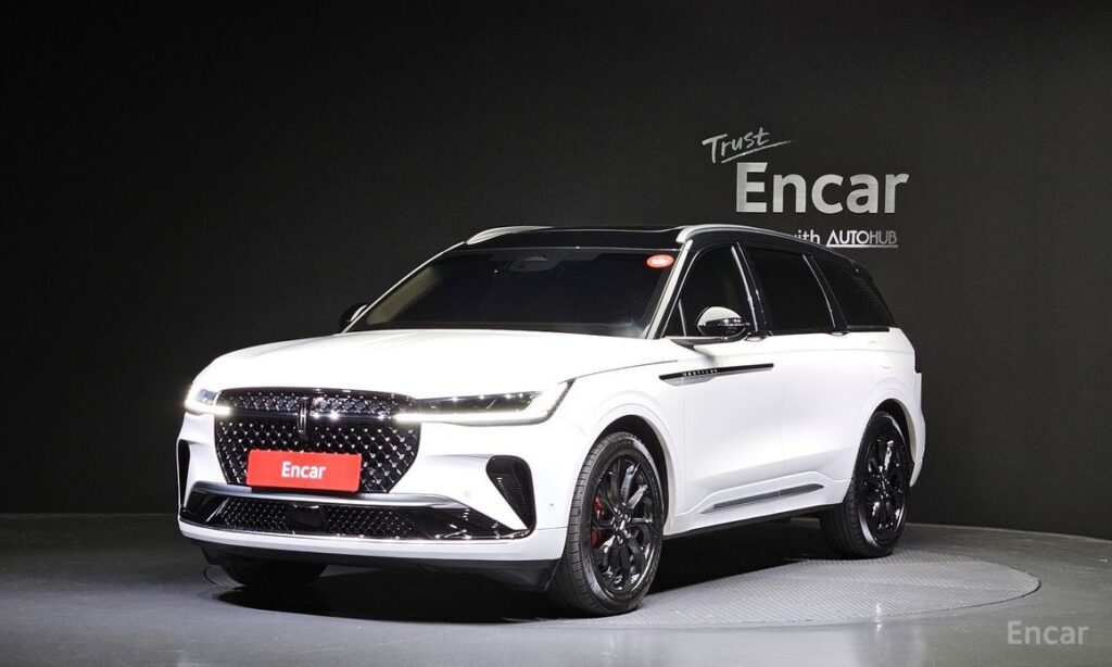 Lincoln Nautilus 2024