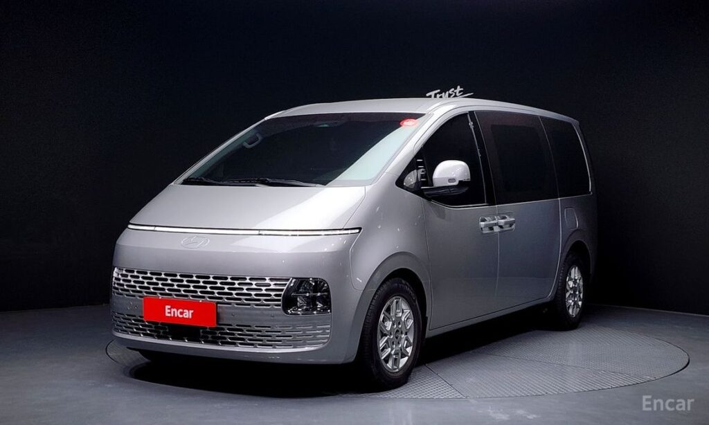Hyundai Staria 2025