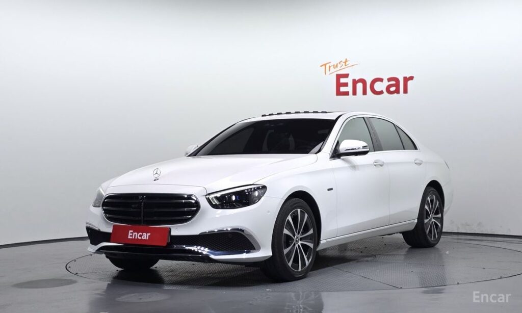 Mercedes-Benz E-Class 2021