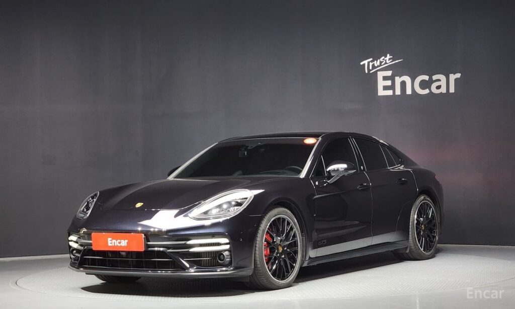 Porsche Panamera 2022