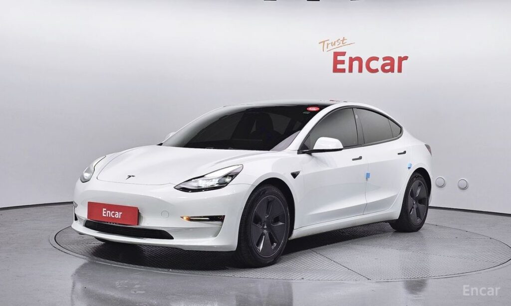 Tesla Model 3 2022