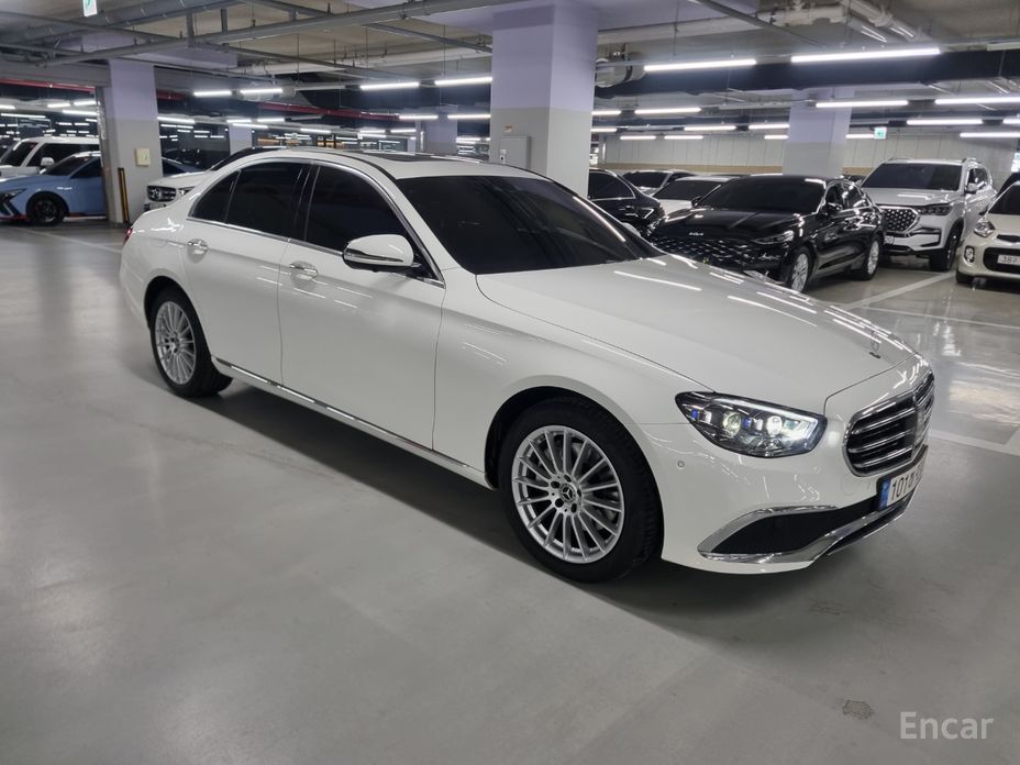 Mercedes-Benz E-Class 2022