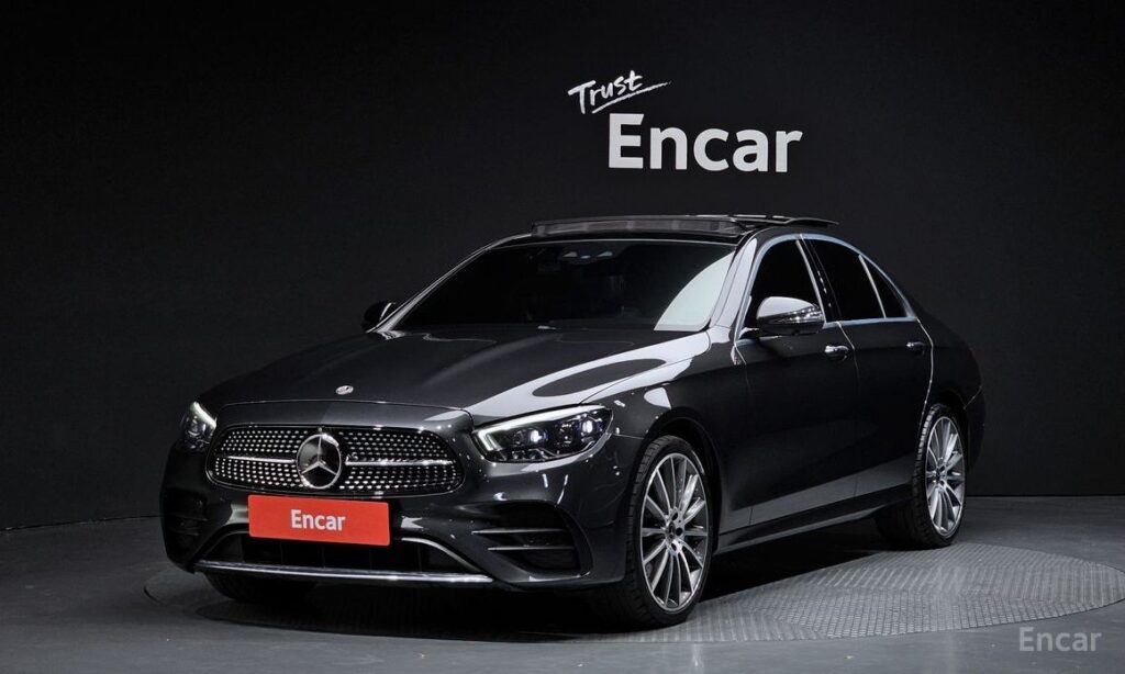Mercedes-Benz E-Class 2022