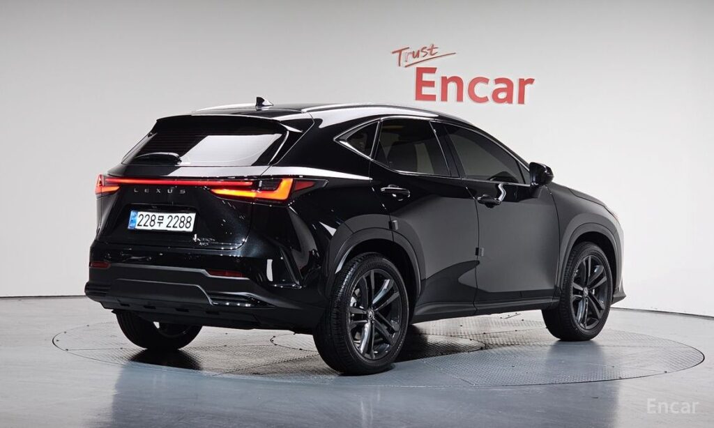 Lexus NX 2025