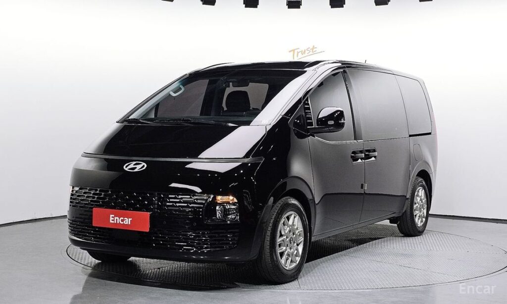 Hyundai Staria 2025
