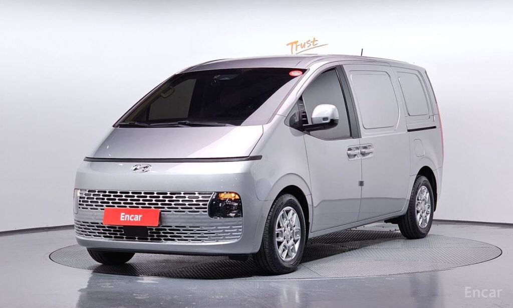 Hyundai Staria 2022