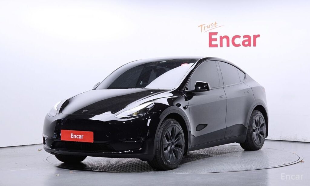 Tesla Model Y 2024