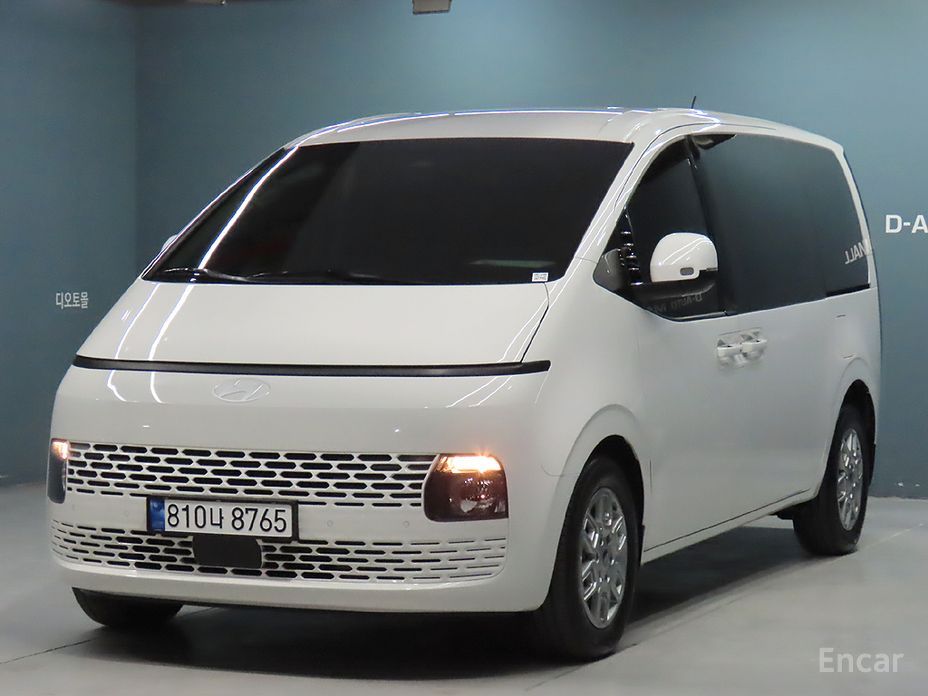 Hyundai Staria 2025
