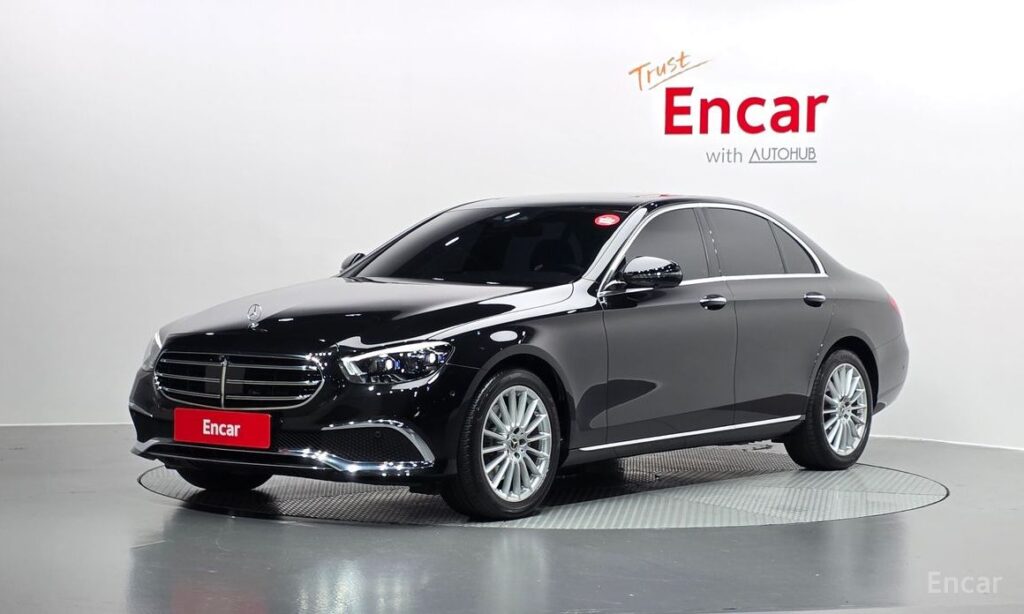 Mercedes-Benz E-Class 2022