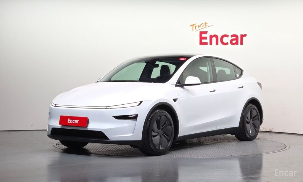 Tesla Model Y 2025