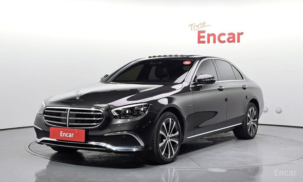 Mercedes-Benz E-Class 2021