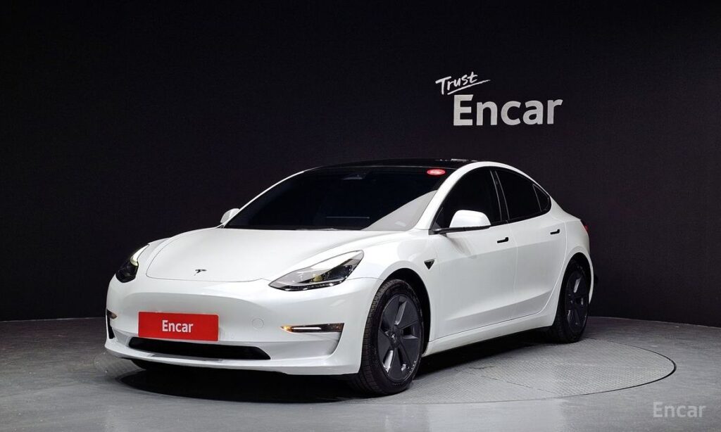 Tesla Model 3 2022