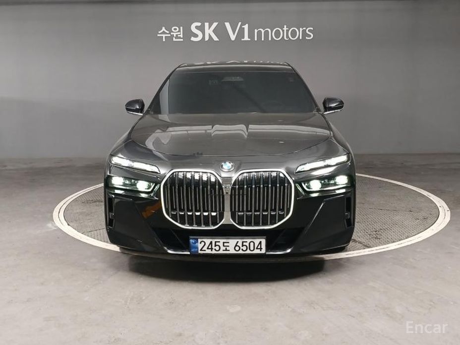 BMW 7-Series 2023