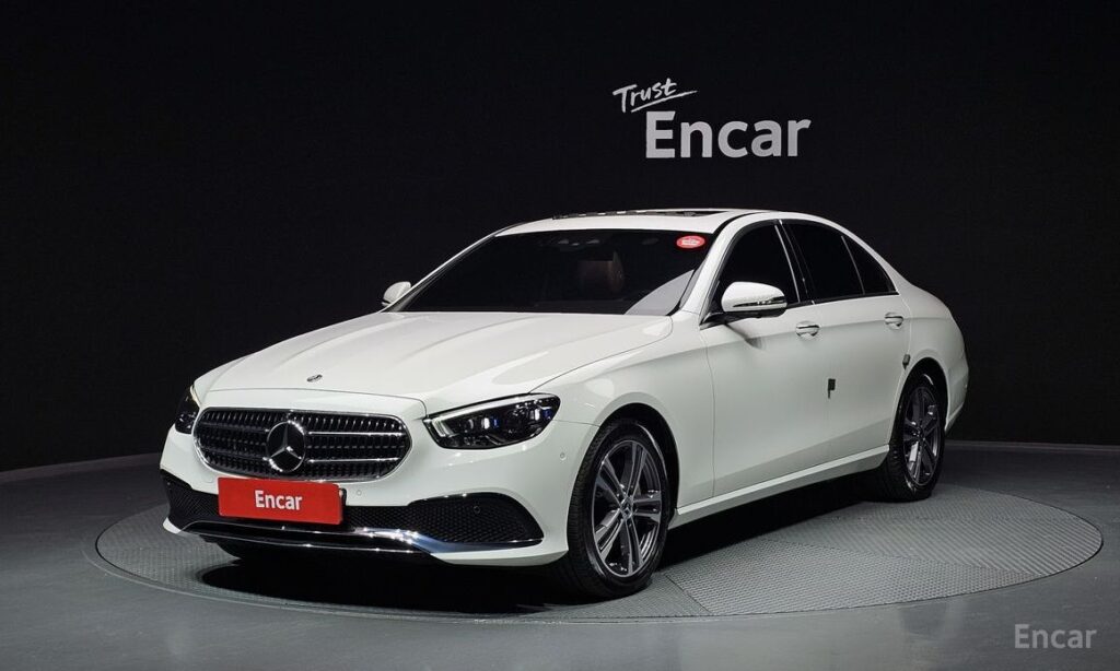 Mercedes-Benz E-Class 2022