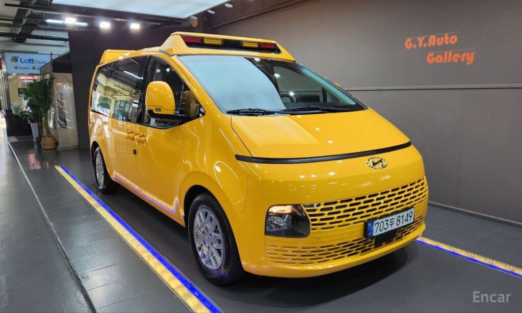 Hyundai Staria 2023