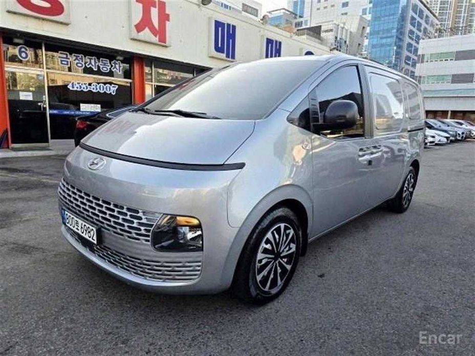 Hyundai Staria 2022