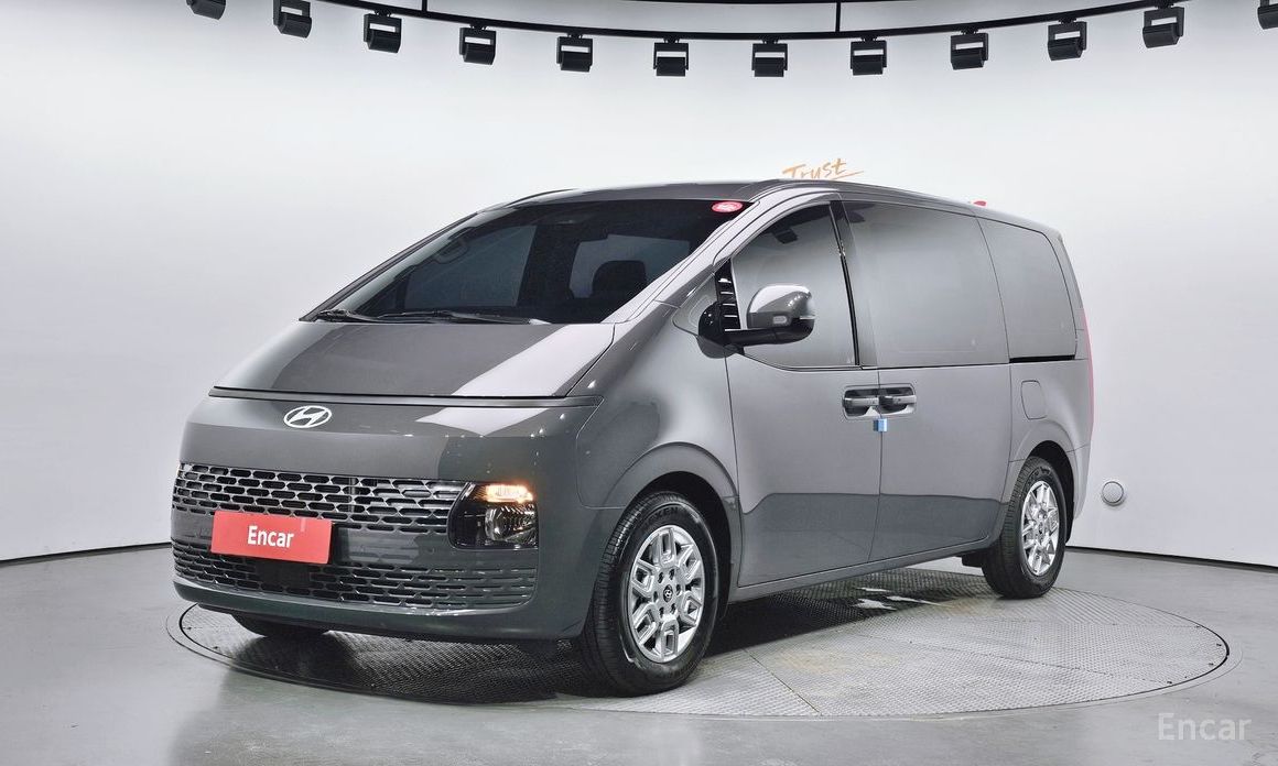 Hyundai Staria 2025