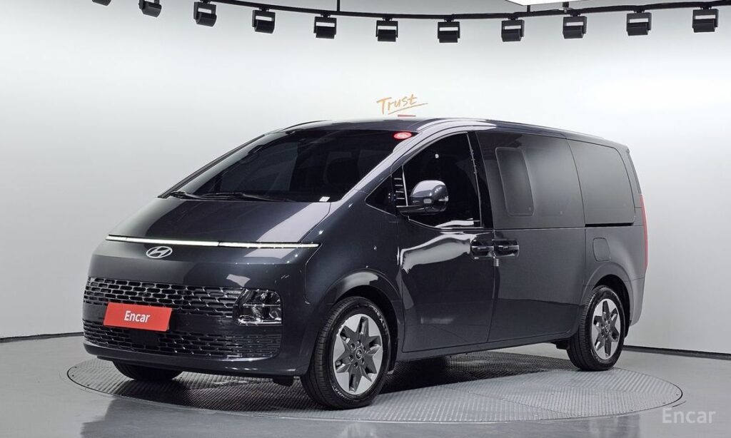 Hyundai Staria 2025