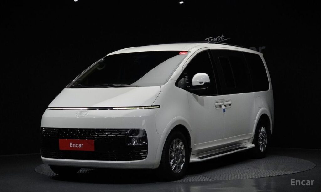 Hyundai Staria 2025