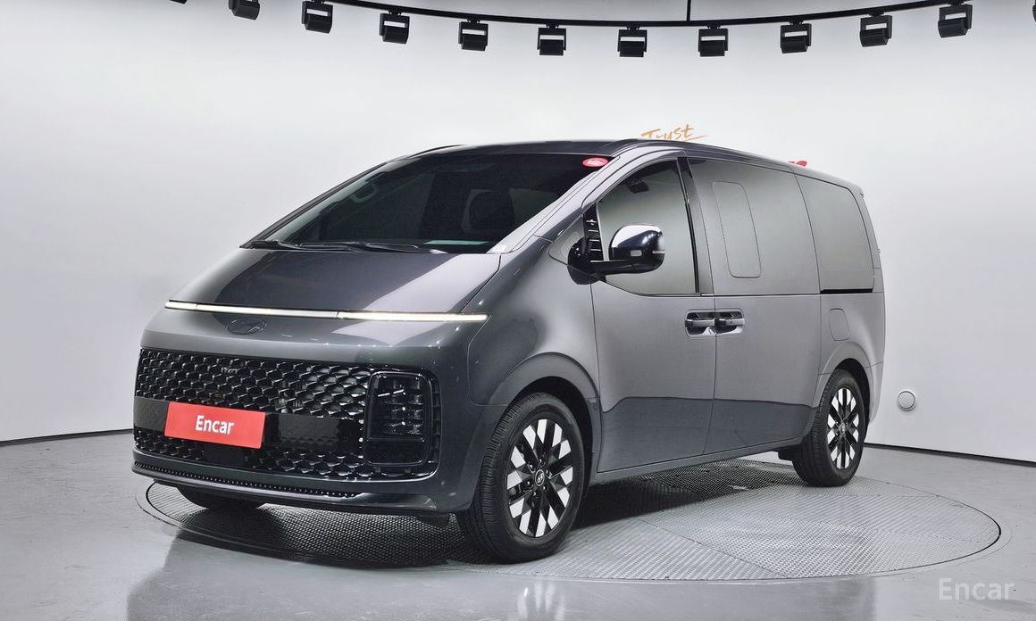 Hyundai Staria 2025