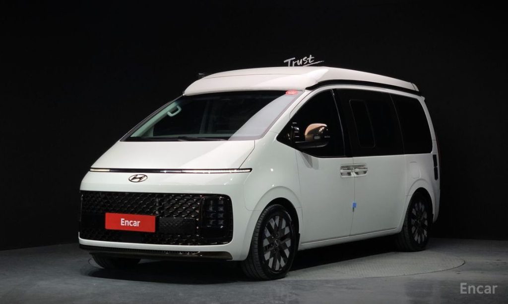 Hyundai Staria 2024