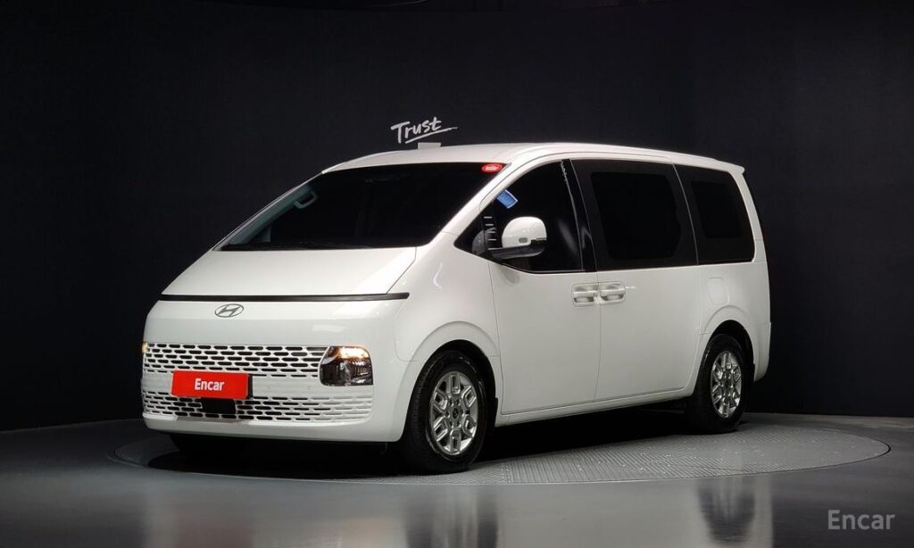 Hyundai Staria 2025