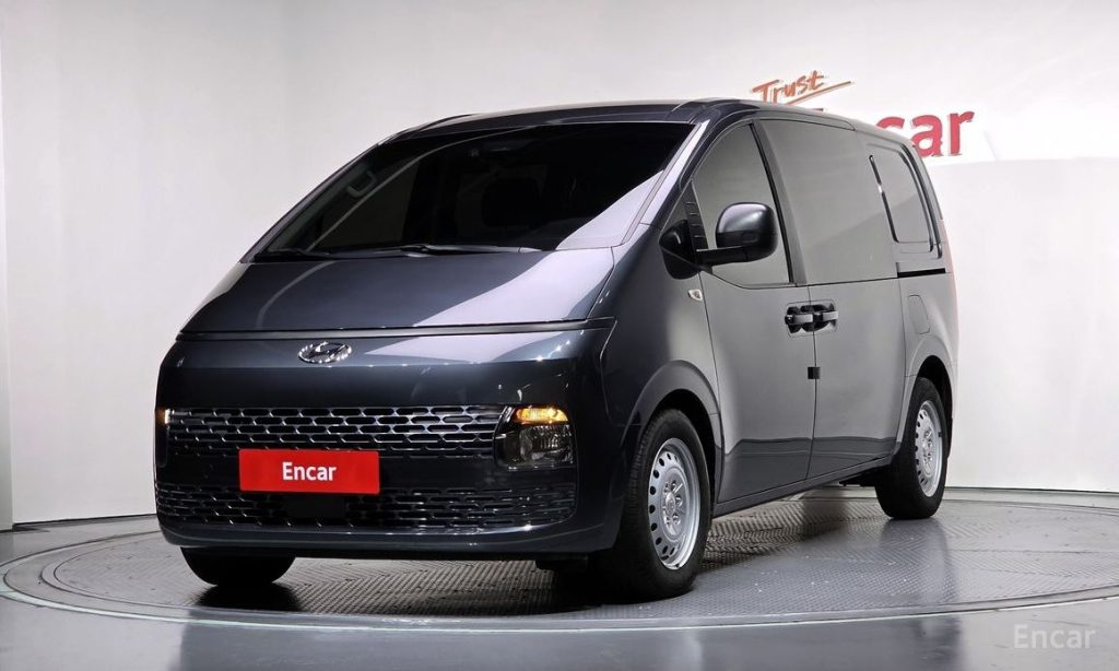 Hyundai Staria 2023