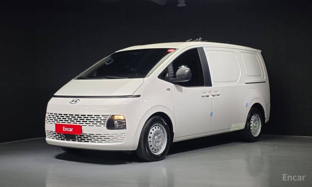 Hyundai Staria 2022