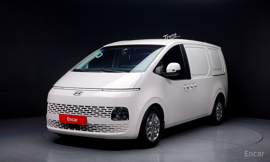 Hyundai Staria 2022