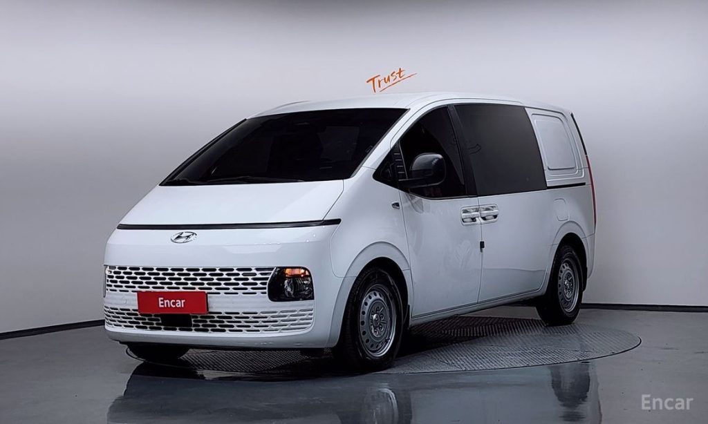 Hyundai Staria 2023