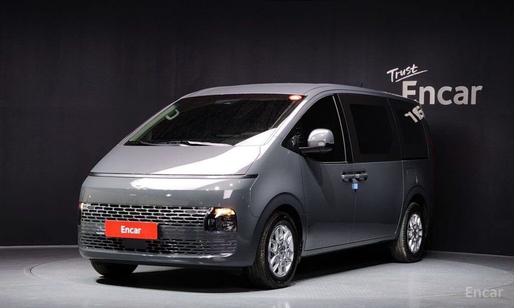 Hyundai Staria 2025