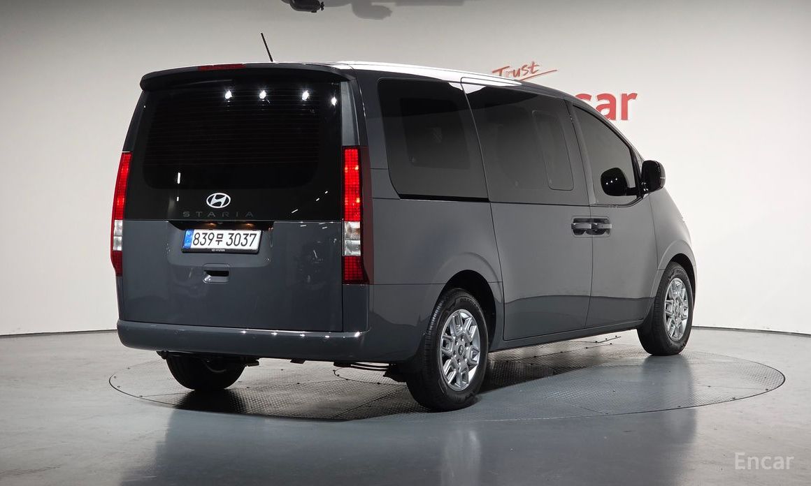 Hyundai Staria 2025