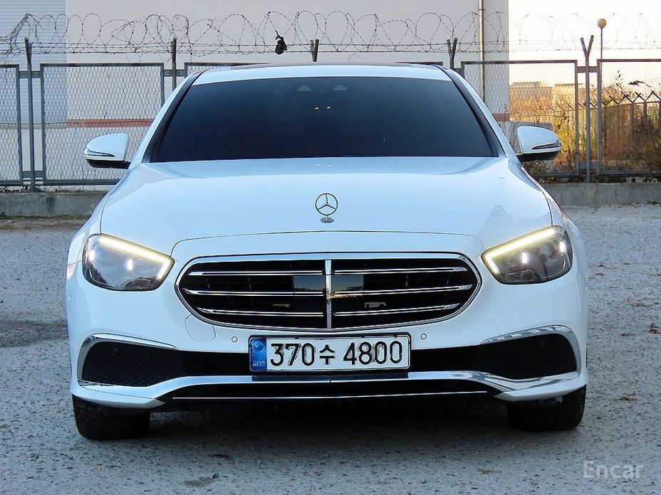 Mercedes-Benz E-Class 2021