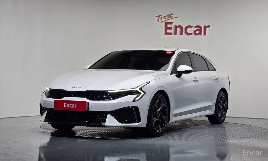 Kia K5 2025