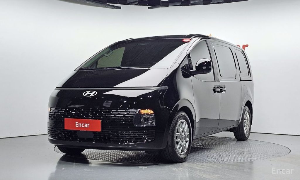 Hyundai Staria 2025