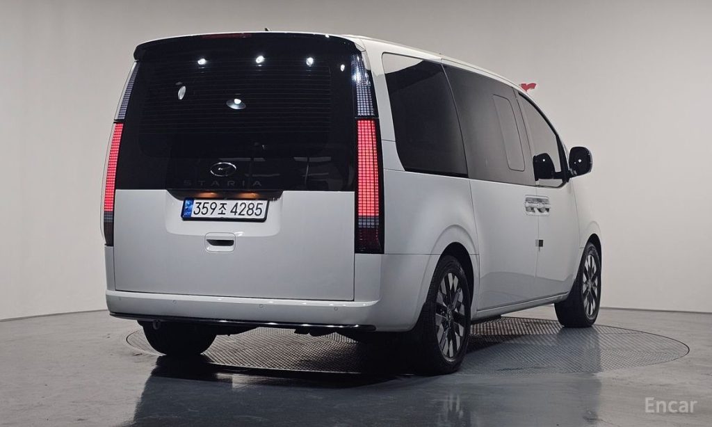 Hyundai Staria 2024