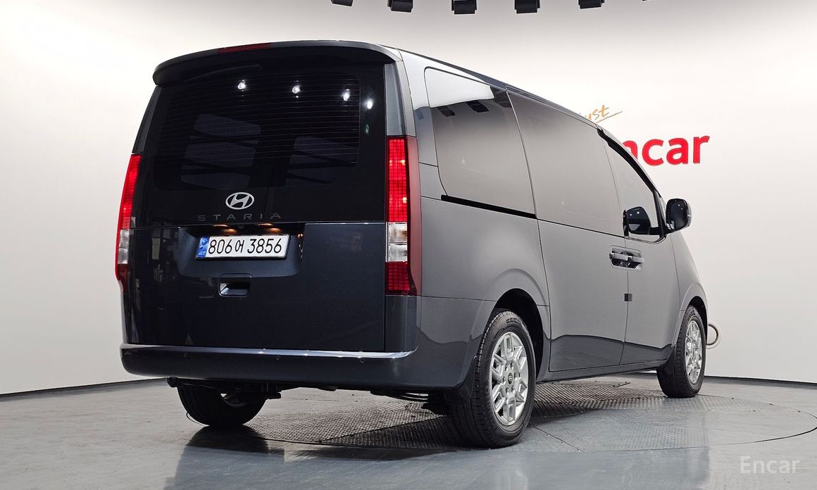 Hyundai Staria 2025