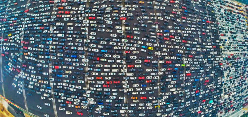 25 000 машин застряли на границе! 25 000 россиян попали на утиль сбор.