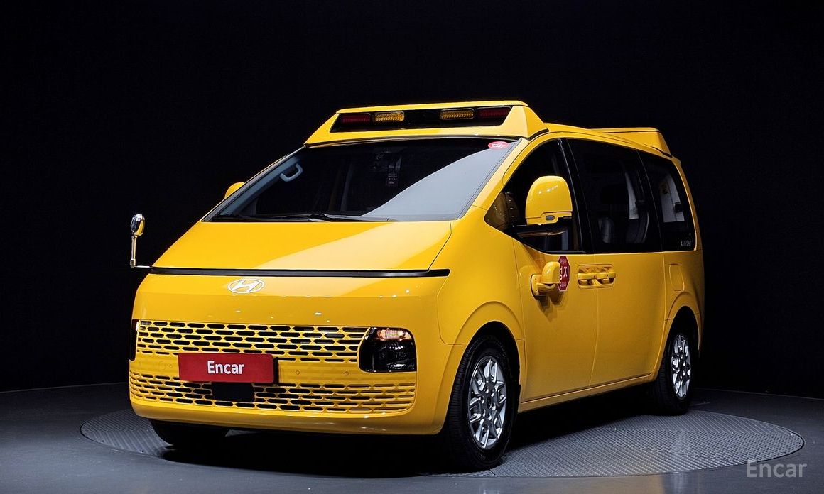 Hyundai Staria 2025