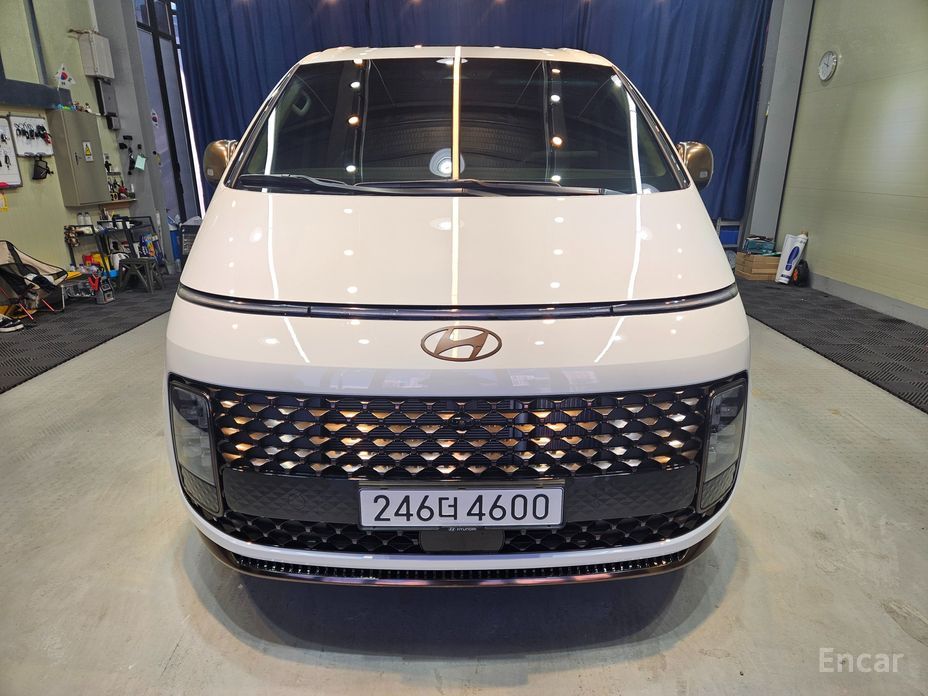 Hyundai Staria 2025
