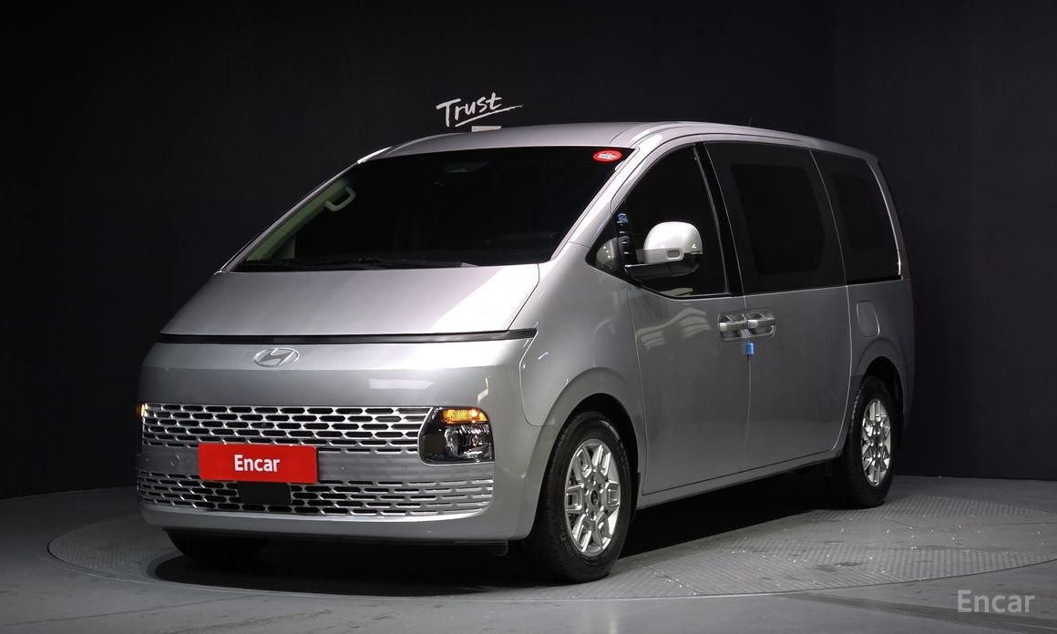 Hyundai Staria 2025