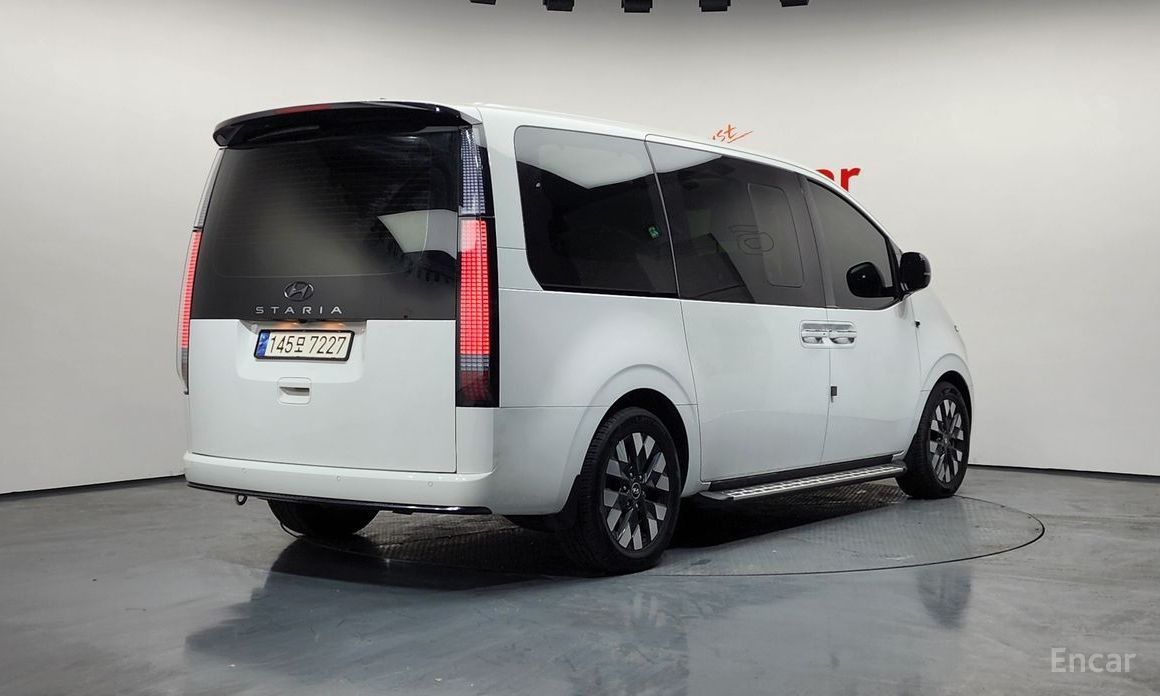 Hyundai Staria 2024
