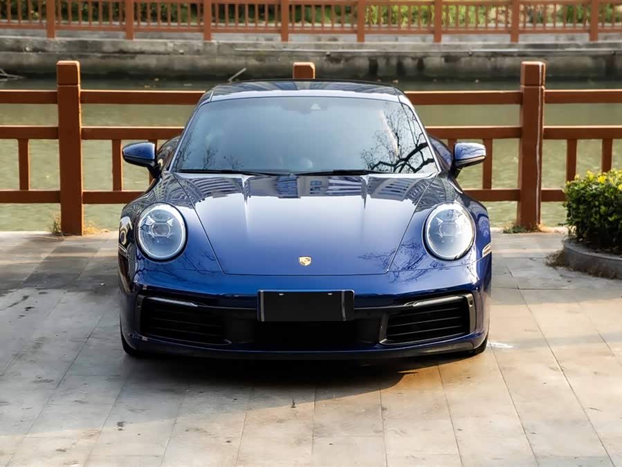 Porsche 911 Carrera