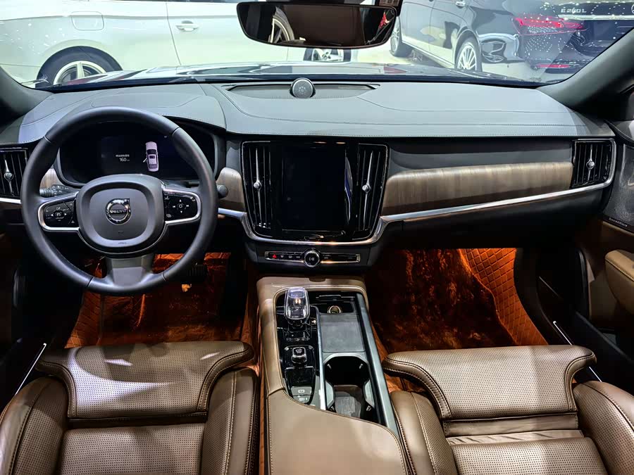 Volvo S90