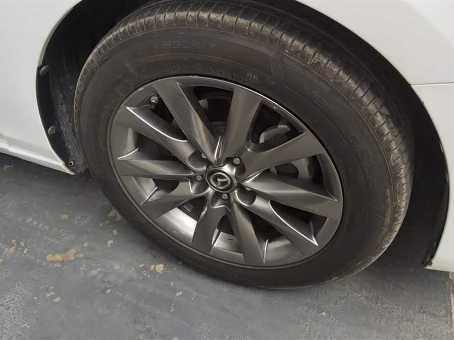 Mazda Atenza 2.0 Skyactiv Luxury