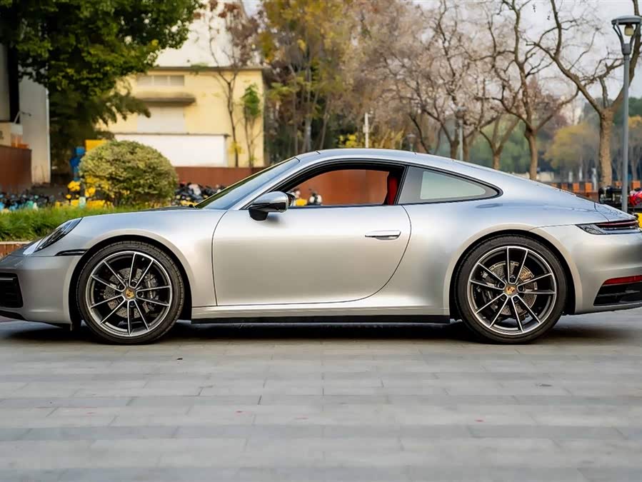 Porsche 911 Carrera