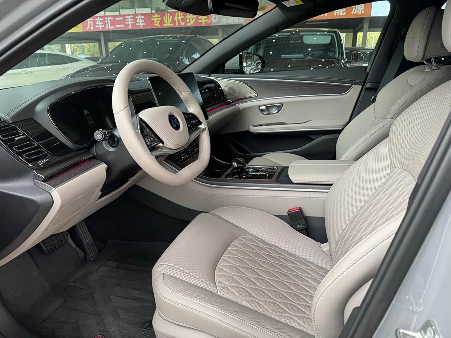 BYD Han DM-i Smart Driving 125 km Zunrong