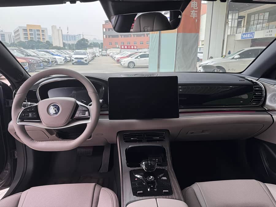 BYD Han DM-i Smart Driving 125 km Zunrong