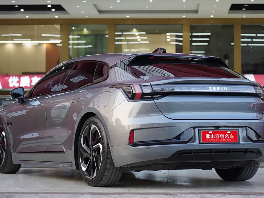 Zeekr 001